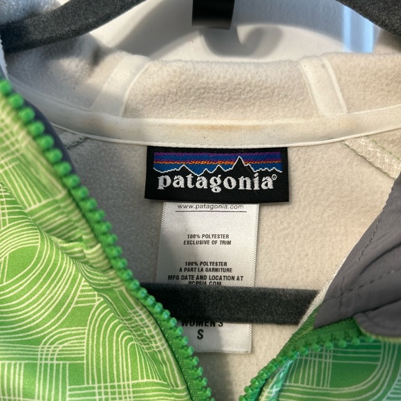 Patagonia Lime Green, Patterned Polyester Zip Up, Cotton Lined Jacket - Picture 3 of 11